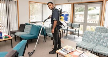 Lower Hutt Top-Rated Commercial Cleaning Service: Dusting & Floor Vacuuming For Offices