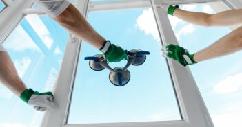 Emergency Window Break? Top Rockdale Glaziers Replace Cracked Glass Panes In Under 60 Minutes